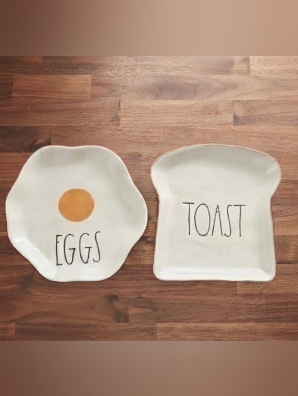 NWOT Rae Dunn "EGGS & TOAST" Ceramic Plate Set